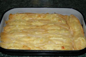 Aperitiv placinta creata cu branza sarata