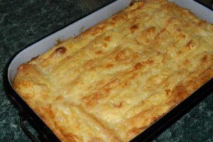 Aperitiv placinta creata cu branza sarata