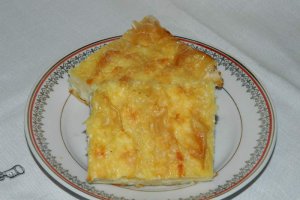 Aperitiv placinta creata cu branza sarata