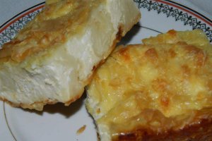 Aperitiv placinta creata cu branza sarata