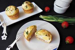 Aperitiv muffins cu ou