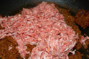 Pateuri cu carne