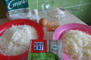 Bulete din cascaval, cas sarat si ierburi italiene