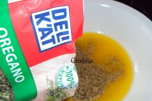 Gratin de cartofi cu ierburi aromate