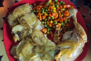 Gratin de cartofi cu ierburi aromate