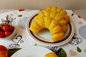 Desert pariziene cu jeleu de cirese