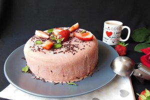 Desert inghetata cu capsuni si lapte condensat caramelizat