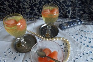 Lichior de grepfrut (grape-fruit)