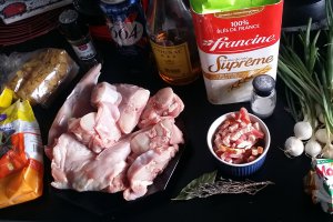 Tocana de iepure cu prune uscate si bere