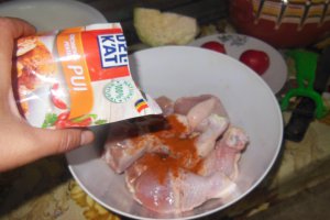Ghiveci cu pui la oala de lut