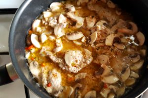 Carne de porc cu ciuperci
