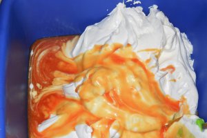 Desert tort cu marshmallows si coacaze
