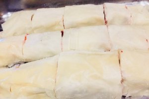 Desert strudel cu visine, cocos si sirop de artar