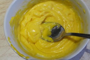 Salata cu ciuperci, masline si piept de curcan
