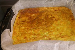 Tarta cu legume si branza
