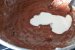 Desert prajitura cu iaurt, cacao si capsuni-2