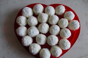 Desert bomboane Raffaello, cu arahide