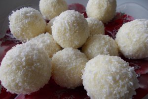 Desert bomboane Raffaello, cu arahide