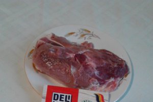 Cartofi noi cu spata de porc