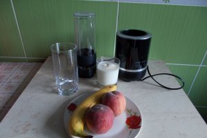 Milkshake de piersici si banane
