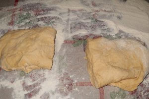 Aperitiv placinte cu branza sarata