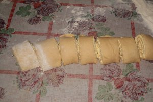 Aperitiv placinte cu branza sarata