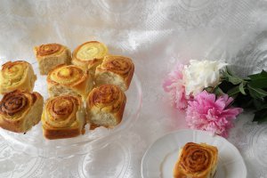 Aperitiv placinte cu branza sarata