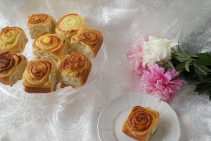 Aperitiv placinte cu branza sarata