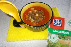 Supa crema de rosii cu maghiran
