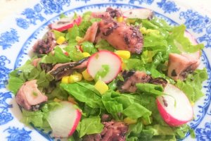 Salata cu calamar si loboda de gradina
