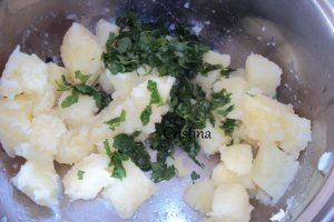 Chiftele la cuptor cu cartofi