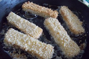 Aperitiv friganele cu susan
