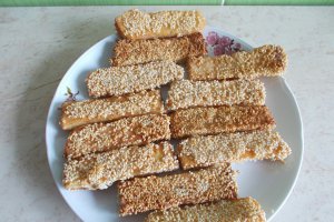 Aperitiv friganele cu susan