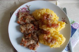 Ostropel moldovenesc, din carne de porc