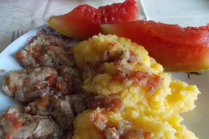 Ostropel moldovenesc, din carne de porc