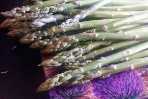 Aperitiv fritata/ Omleta cu asparagus si trufa neagra