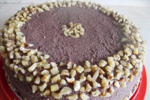 Desert tort cu crema de cacao si nuci