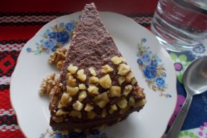 Desert tort cu crema de cacao si nuci