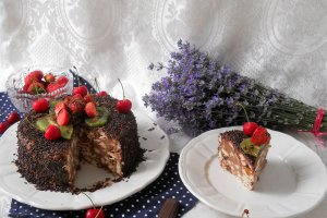 Desert tort de biscuiti cu fructe confiate