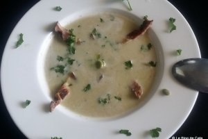 Supa crema de fasole proaspata fava