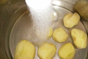 Paine rustica cu cartofi