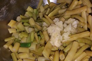 Pastai verzi cu ierburi de gradina