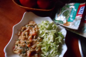 Orez cu legume si salata de varza