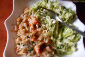 Orez cu legume si salata de varza
