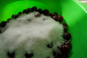 Visine la borcan, pentru prajituri