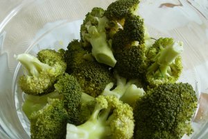 Salata de broccoli