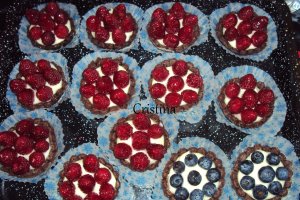 Desert tarte cu mascarpone si zmeura