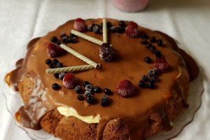 Desert tort Krem a la Krem cu zmeura si afine