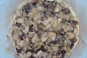 Tarta cu varza, ciuperci si piept de pui