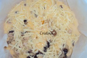 Tarta cu varza, ciuperci si piept de pui